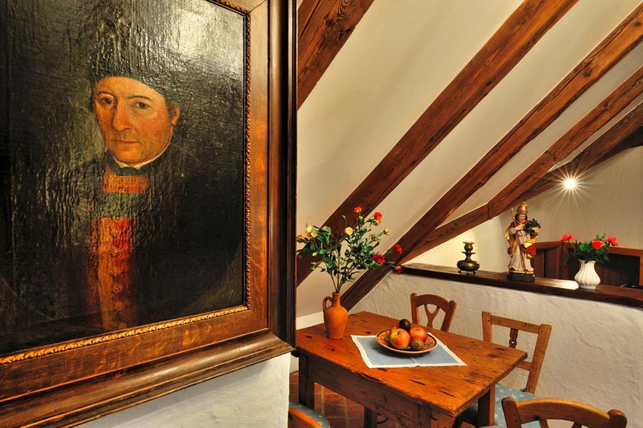 Herberge An Der Nikolauszeche Purbach am Neusiedlersee Pokoj fotografie